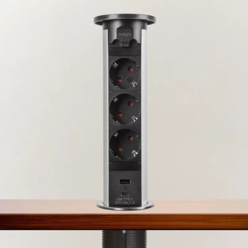 Legjobb ár Munkalapba süllyeszthető Motoros elosztó 3-as 1,5m + 2USB Ezüst