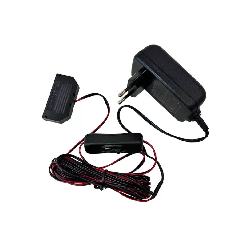 Led transzformátor + kapcsoló + dugvilla 30W 6-os elosztóval Árcsökkenés