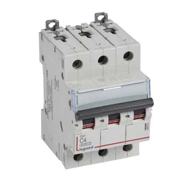 Legrand 407854 DX3 Kismegszakító. 3P, 4A, C karakterisztika, 6kA Gyors kiszállítás