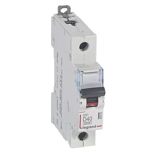 Legrand 407975 DX3 Kismegszakító. 1P, 40A, D karakterisztika, 6kA Szuper akció