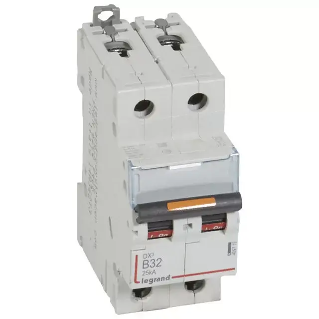 Legrand 409719 DX3 Kismegszakító. 2P, 32A, B karakterisztika, 25kA Biztonságos fizetés