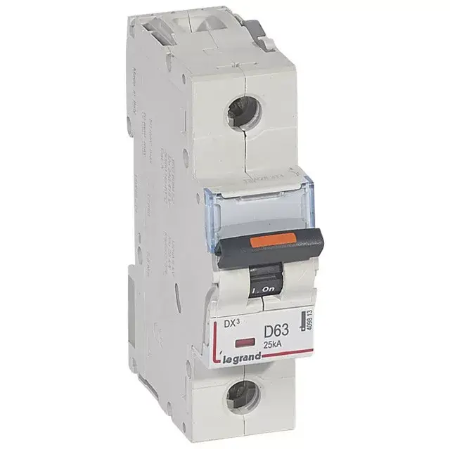 Legrand 409813 DX3 Kismegszakító. 1P, 63A, D karakterisztika, 25kA Akció