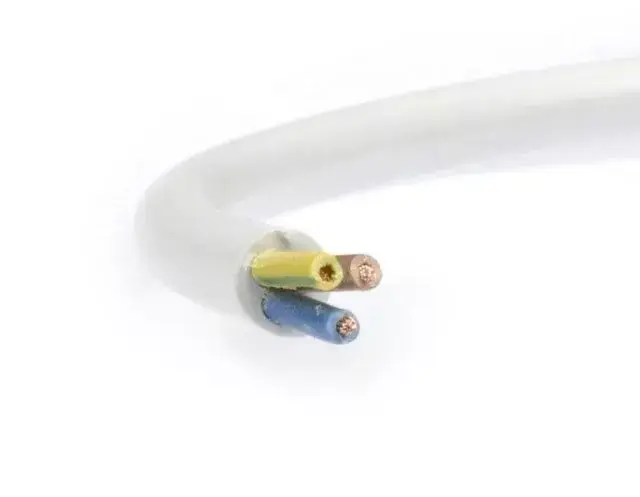 Újdonság MT (H05VV-F) 3x1,5 mm2 kábel, 1 fm kiszerelés, sodrott réz, fehér PVC szigetelésű, 300/500V