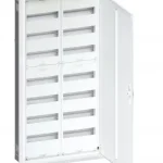 Vásárlói kedvenc Hager Univers FWU72S Fém mezős elosztó 168 modul, 7 sor, 1153x603x110mm, (fal kivágás 1102x555x110mm) teli ajtóval, IP30, süllyesztett