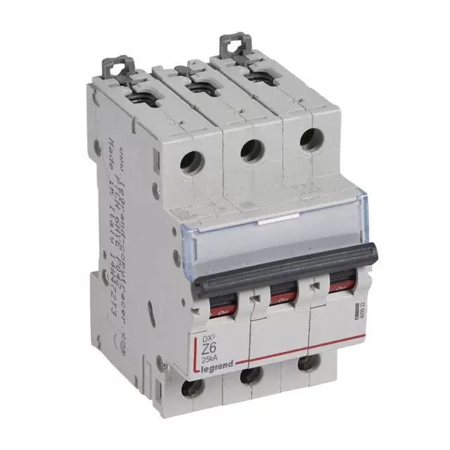 Olcsóbb Legrand 409922 DX3 kismegszakító 25kA 3P Z6 ( Legrand 409922 )