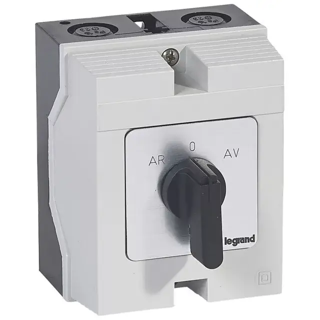Biztonságos vásárlás Legrand 027775 Tokozott görgős kapcsoló 3P 7,5kW PR17 AR-0-AV ( Legrand 027775 )
