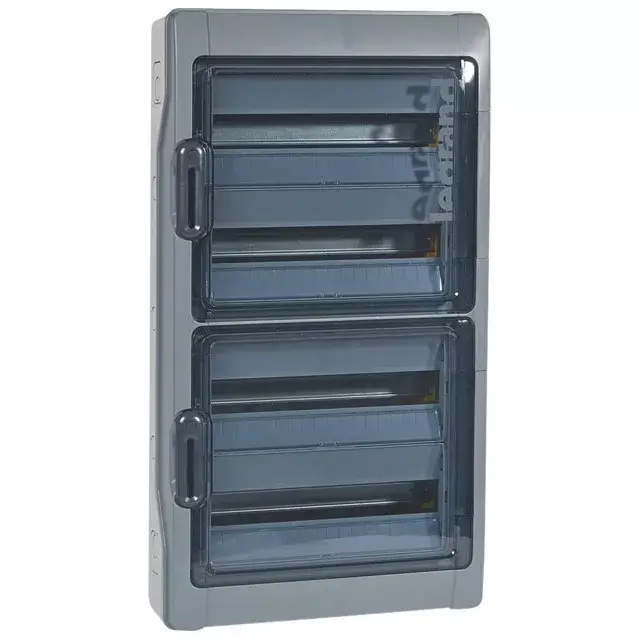 Outlet Legrand 414038 Plexo3 DC védett elosztó 72 modul, 4 sor, átlátszó ajtóval, IP65, falon kívüli, 822x448x161mm