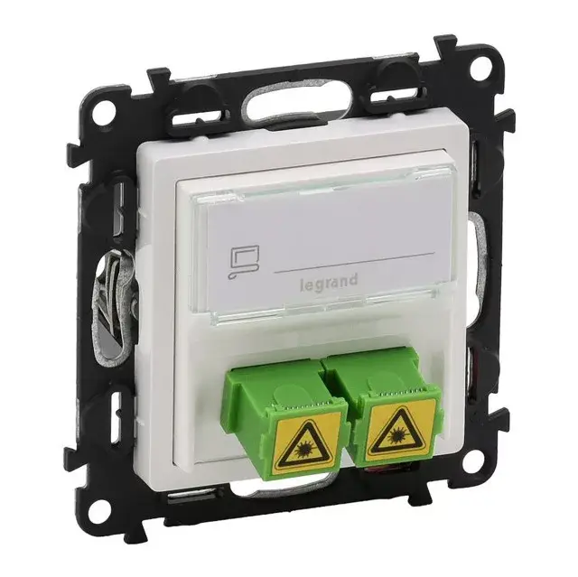 Legrand 753130 Valena Life SC/APC egymódusú optikai csatlakozóaljzat fehér ( Legrand 753130 ) Korlátozott ajánlat