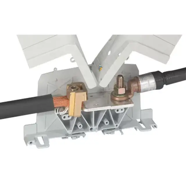Ajánlat Legrand 039021 Csatlakozó blokk réz/alunínium, kábel-lapos 70-300 ( Legrand 039021 )