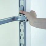 Expressz kézbesítés KES 007944 LeMans II rúd 600-750mm + oldalsó rögzítés fehér