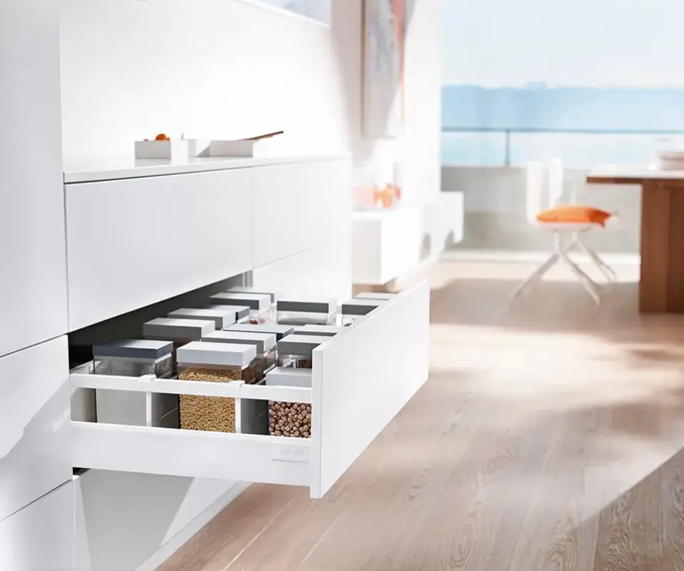K-BLUM Antaro C 500 mm/65 kg, Blumotion/TOB, fehér SW, csavar Olcsóbb