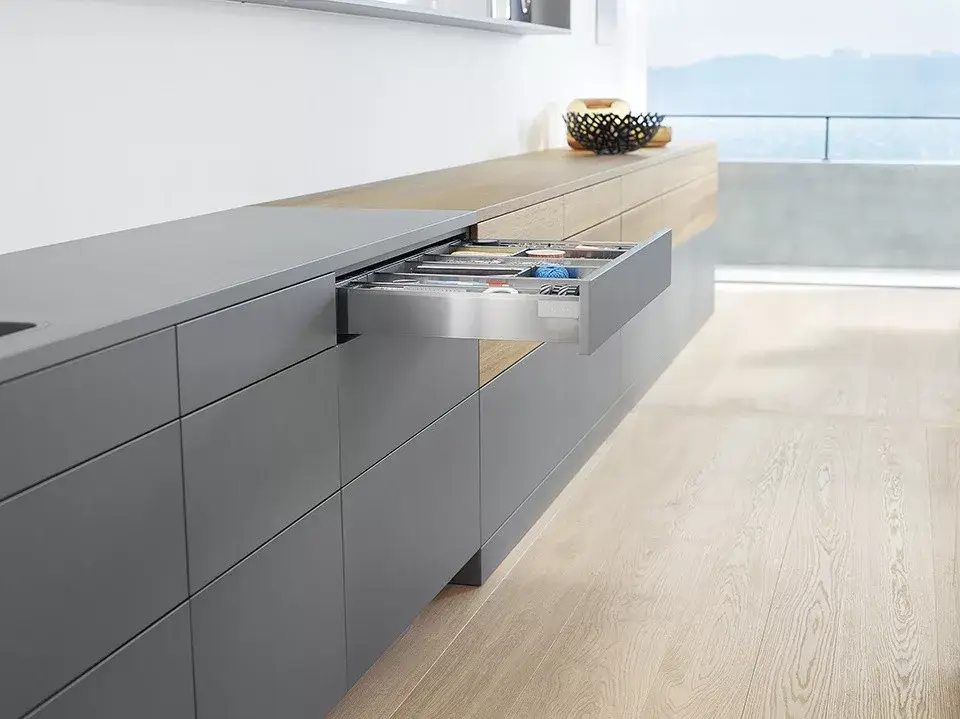 Újdonság BLUM szett Antaro M 450 mm30 kg, TOB, szürke