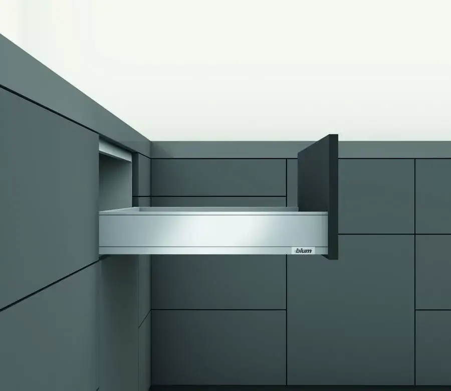K-BLUM Legrabox M 500 mm/40 kg,fehér,csavar+csúszásgátló betétAgo-Fibre 80(722x4 Szezonális akció