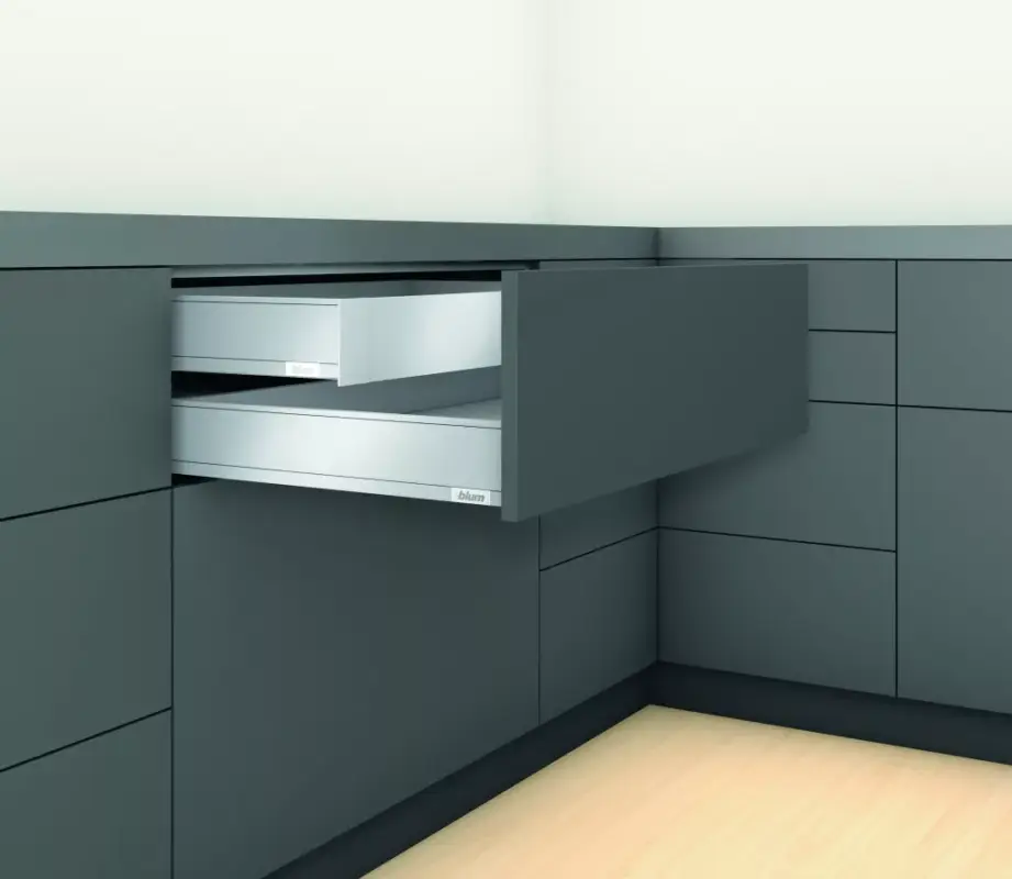 Különleges ajánlat K-BLUM Legrabox M 550mm/70 kg, Blumotion/TOB, karbon fekete CS-M, belső