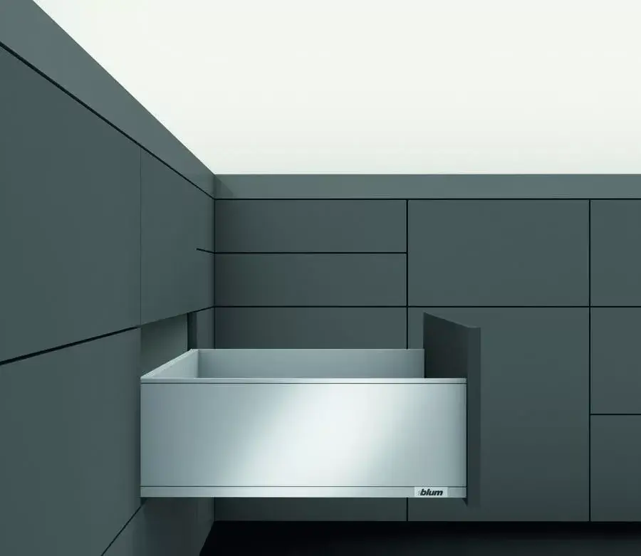 Vedd meg most BLUM 770C4002I oldalfal Legrabox C 400mm nemesacél