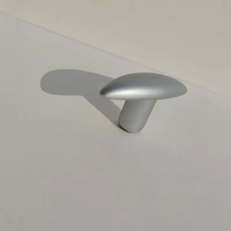 Outlet Kicsi bútorgomb, matt króm színben, 36x11 mm méretben