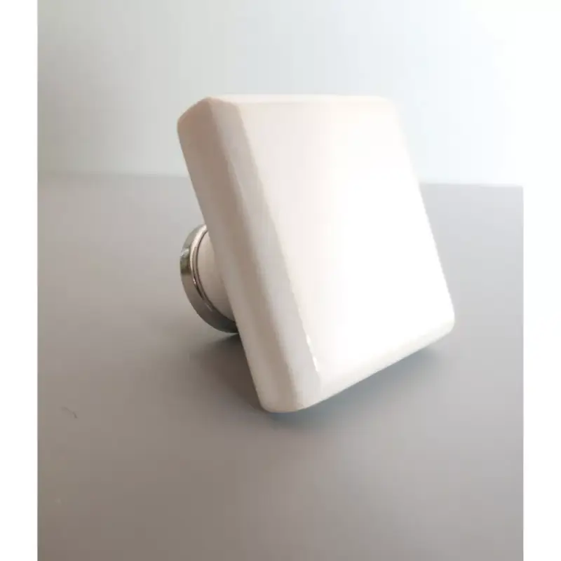Kedvezményes ár Fém-porcelán bútorgomb, négyszögletű, fehér színű, króm talprésszel