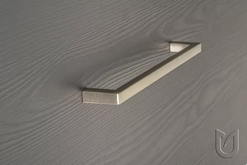 Biztonságos fizetés DAVIDE fém bútorfogantyú, csiszolt nikkel színű, 96 mm furattávval