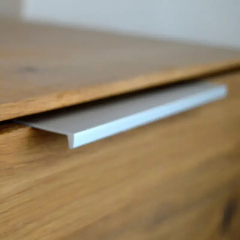 Fém bútorfogantyú, élre szerelhető, aluminium, 192 mm furattávolság Vedd meg online