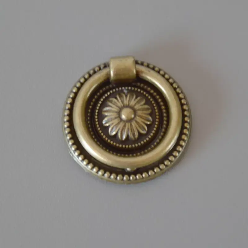 Legkelendőbb 15.249.38.12Vintage, antik bronz színű bútorgomb, 38 mm átmérő