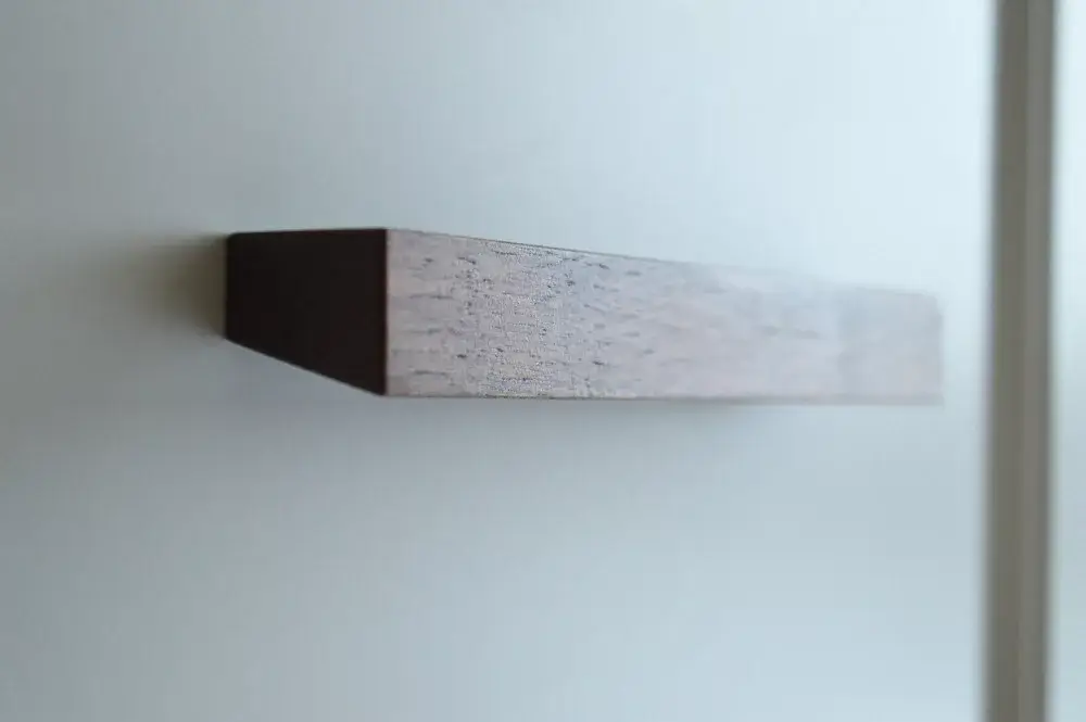 Möbelgriff aus Holz, Nussbaum lackiert, mit 32 und 64 mm BA Gyors kiszállítás