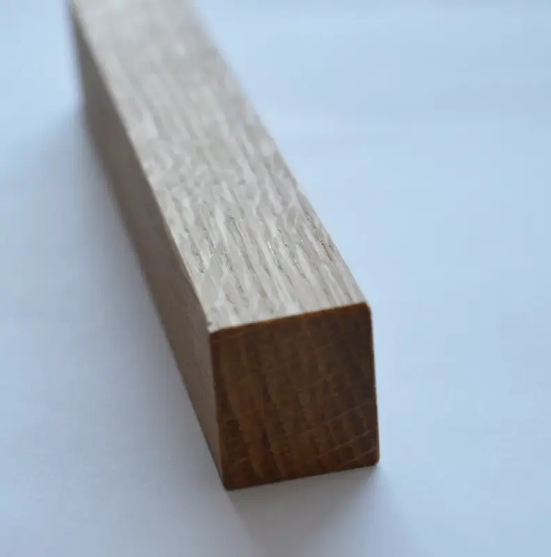 Kiárusítás Möbelgriffe aus Holz, Eiche lackiert, mit Bohrungsabstand 64 - 96 - 128 mm