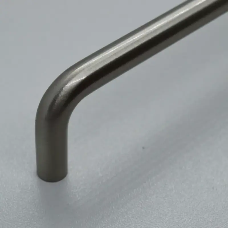 IDA Möbelgriff aus Metall, Farbe gebürstetes Nickel, Bohrung 160 mm Akció