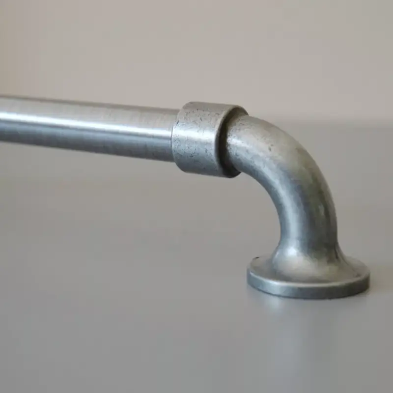 Ajánlat Metall-Möbelgriff, Edelstahl - Farbe antikschwarz, Bohrung 192 mm