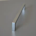 Legjobb ár STRETCH Metall-Möbelgriff, Chrom glänzend, 160 mm Bohrung
