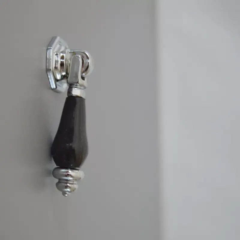 Kedvezmény Metall-Kunststoff-Möbelknauf, silber-schwarz