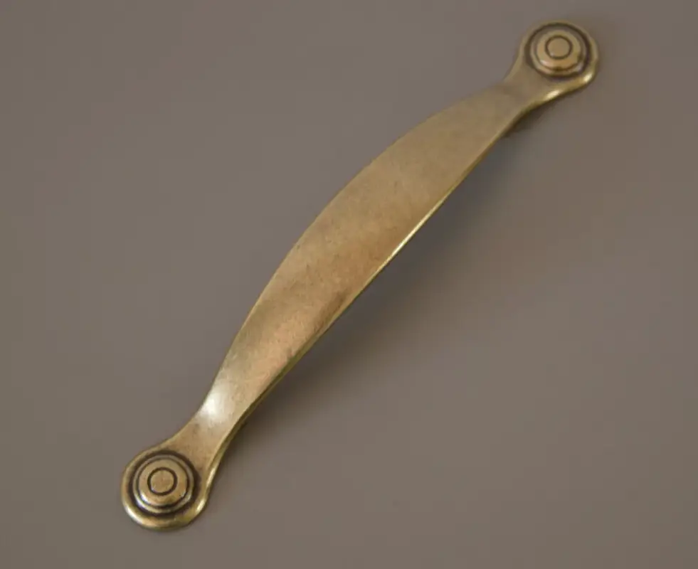 Vedd meg online IRIS antike Bronze, Möbelgriff aus Metall