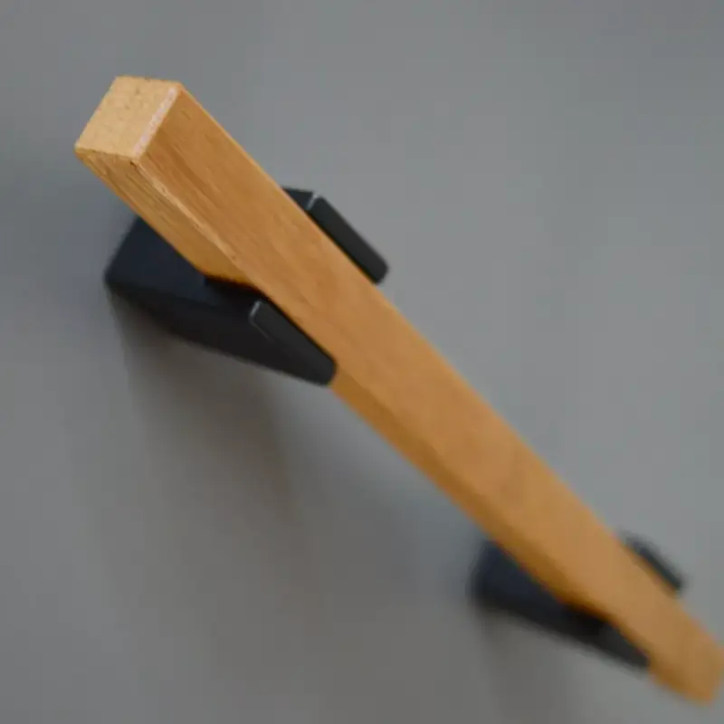 NEW BEAM, Metall lackierter Eichenmöbelgriff, 160 mm Bohrungsabstand Különleges ajánlat