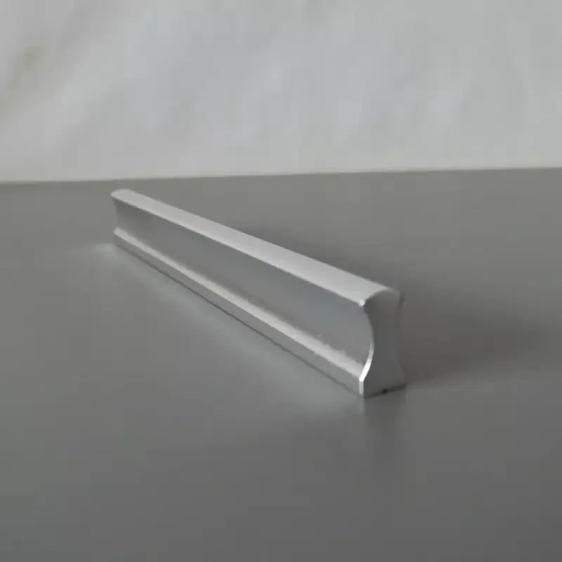 Végkiárusítás JAKOTO Chrom, Metall-Möbelgriff mit 128 mm BA