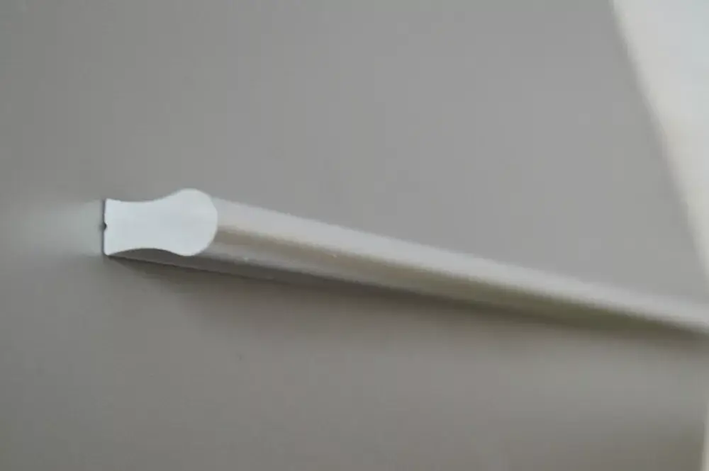 Akciós ár Möbelgriff aus Kunststoff, Farbe Chrom matt, mit 288 mm Lochabstand