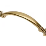 Möbelgriff aus Metall, Farbe Bronze antik, Bohrung 96 mm Újdonság