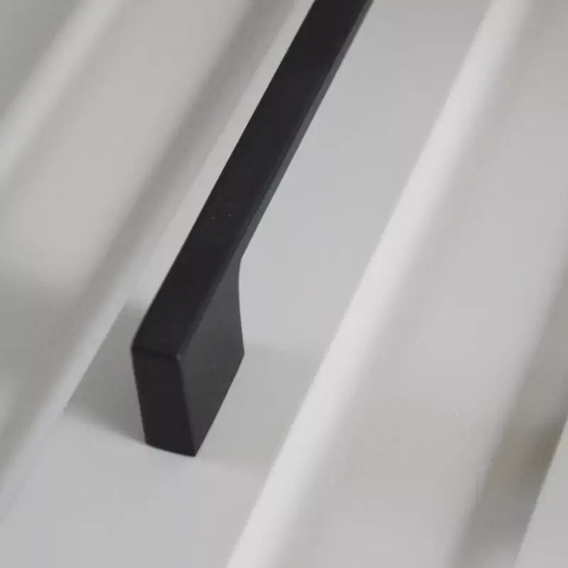 B0014Metall-Möbelgriff, schwarz, 128 mm BA Vásárlói kedvenc