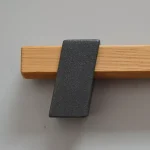 BEAM Antracit , Metall lackierter Eichenmöbelgriff, 320 mm Bohrung Rendeld meg most