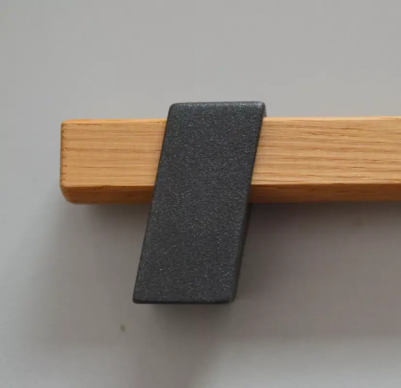 BEAM Antracit , Metall lackierter Eichenmöbelgriff, 320 mm Bohrung Rendeld meg most