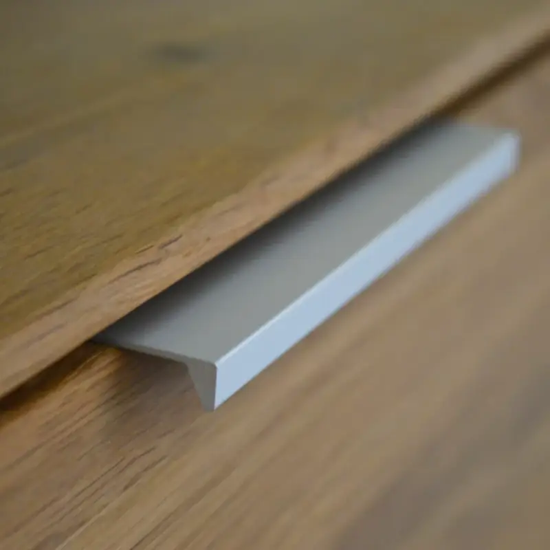 4394_320_alu, Metall-Möbelgriff, Kantenmontage, Aluminium, 320 mm Lochabstand Exkluzív ajánlat