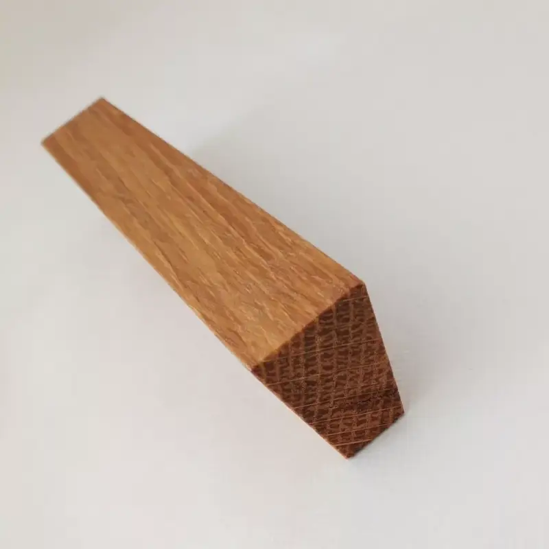 Salermo_200 Möbelgriffe aus Holz, Eiche geölt, 128-160 mm Bohrungsabstand, trapezförmig Alacsony ár