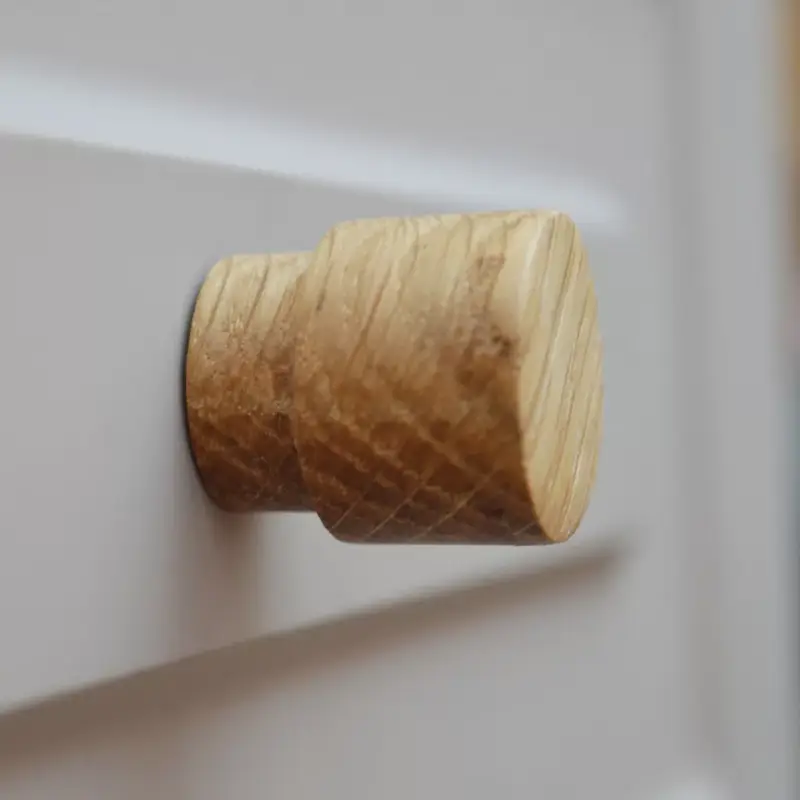 KIEL, Möbelknauf aus Holz, Eiche geölt Vásárlói kedvenc