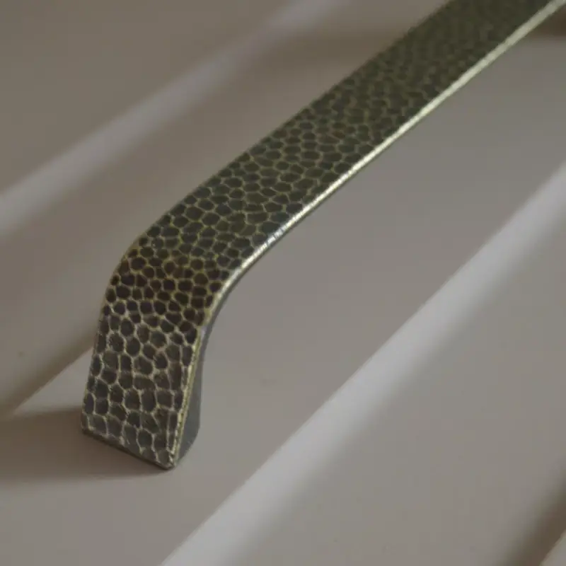 Outlet 19.4135.53 Metallgriff für Möbel, antik bronze , Lochabstand 160 mm