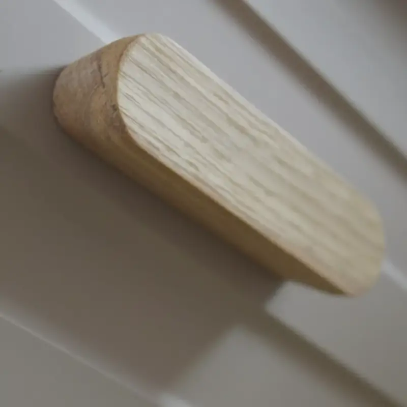 Árcsökkenés OSLO_F_96, Holzgriff, mit Bleichöl behandeltes Eichenholz, Lochabstand 96 mm