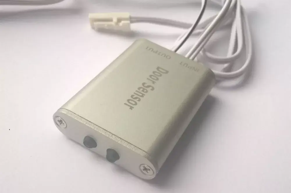 STRONG mozgásérzékelő öntapadós 12/24V 48/96W 4A ezüst csatlakozó Mini Prémium