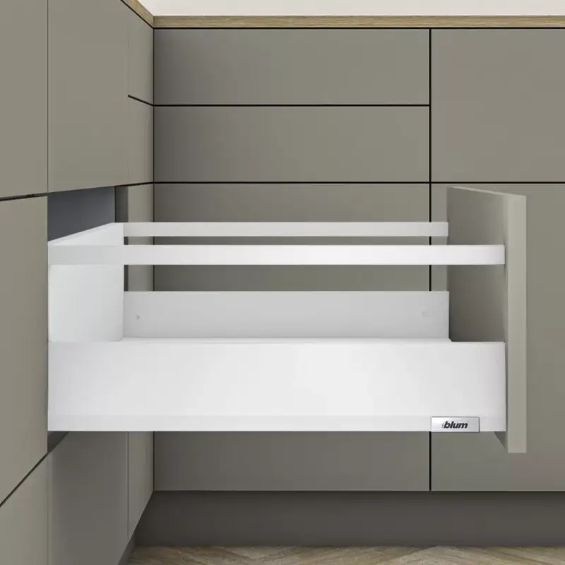 Rendeld meg most MerivoBox 28" E magasságú Korlát magasítással 550mm-es Selyemfehér 40kg