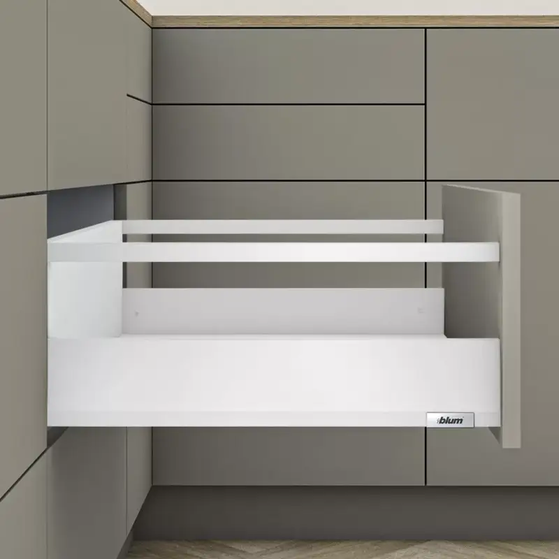 MerivoBox 28" E magasságú Korlát magasítással 450mm-es Selyemfehér 40kg Szezonális akció