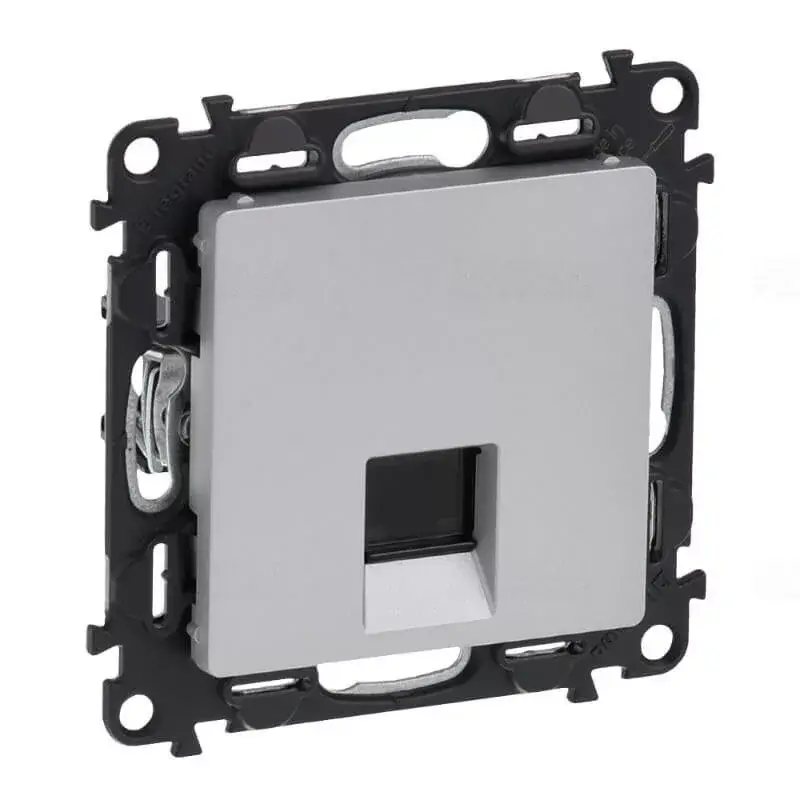 Legrand Valena Life 1xRJ45 Cat. 6 UTP csatlakozóaljzatalumínium, Legrand 753342 Szuper akció