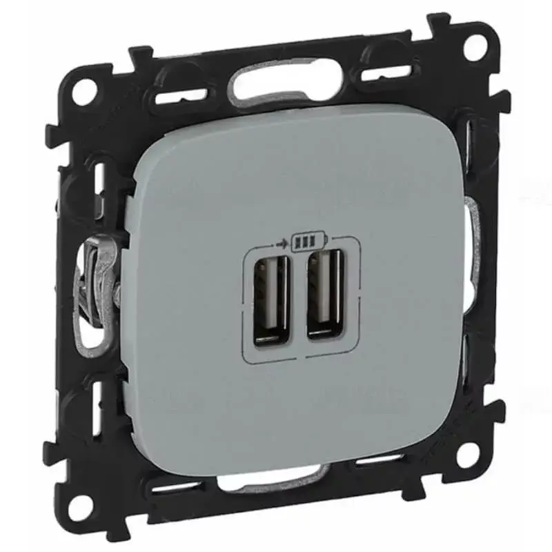 Legrand Valena Allure Kettős USB töltőaljzat, burkolattal, alumínium Legrand 754997 Csak ma