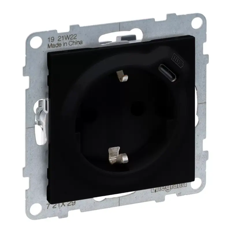 Legrand Suno 2P+F + USB-C csatlakozóaljzat (rugós), biztonsági zsaluval, fekete, Legrand 721429 Rendeld meg most