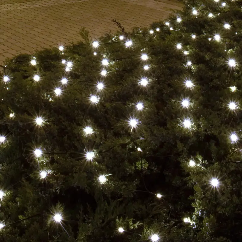 Szezonális akció Home KLN 240C/WH LED-es háló, 3x3 m / 240 db hidegfehér LED, zöld vezeték, állófényű, hálózati adapter, kül- és beltéri kivitel, KLN_240C_WH
